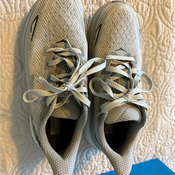 Hoka men's Clifton 9, size 9.5 wide
Worn only twice - Picture 3 of 5